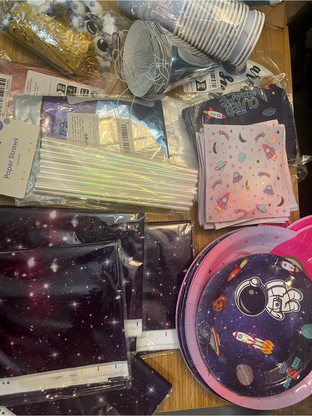 Space-Themed Birthday display and giveaway